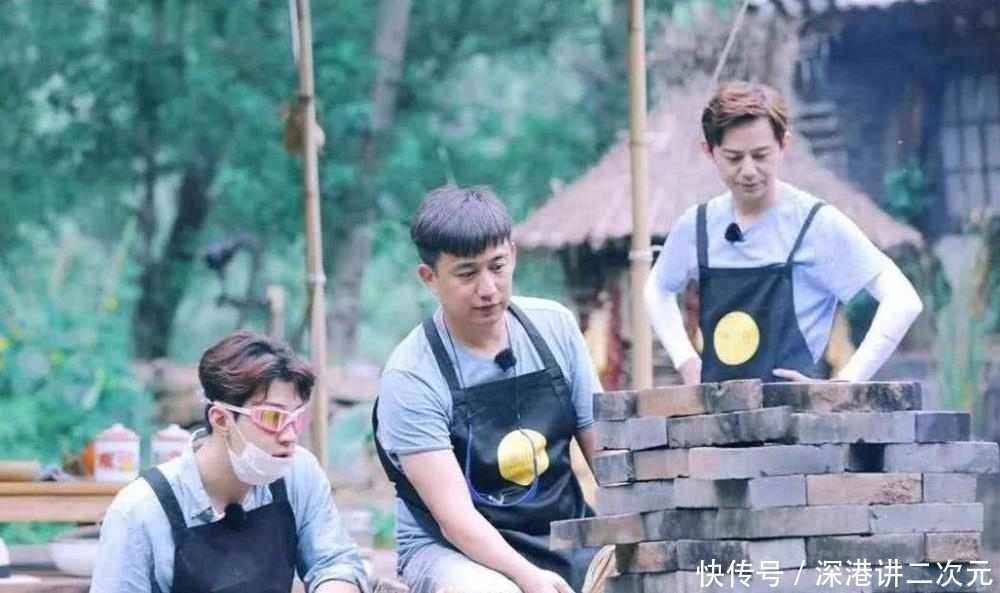 刘晓邑|黄磊做完饭先去洗澡,大家都自顾自吃得很欢,观众隔着屏幕流口水