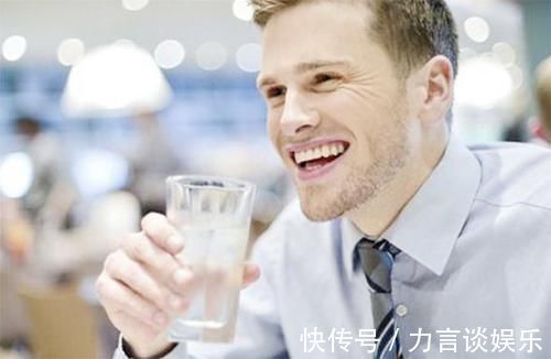 腹部|男性腹部有“3异常”,说明衰老在“加速”,教你3招,防衰更长寿