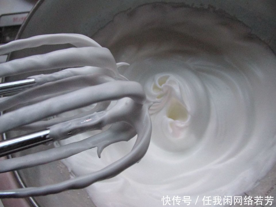 尝试了多次，终于把蛋糕做成了，把详细做法和配方都告诉你，简单！