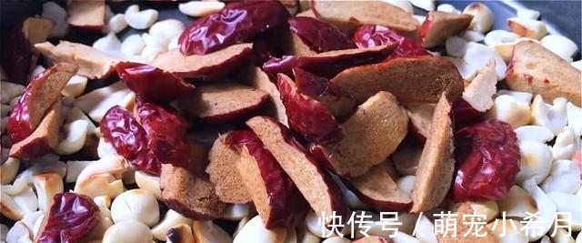 红薯这样太解馋了，软糯香甜不沾牙，刚出锅就忍不住偷吃了，真香