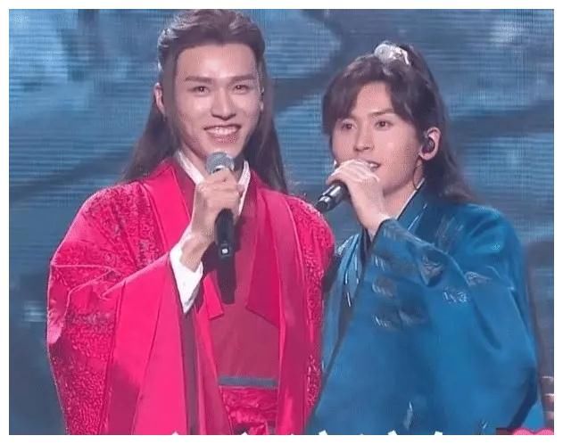 《山河令》演唱会全员唱出KTV效果，龚俊、张哲瀚的颜值不堪入目！