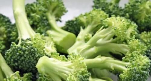 女性想要变年轻，常吃三种食物，刮油消脂，消除疲劳，增强体力