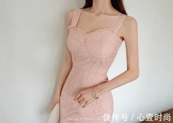 孙允珠|女神孙允珠高清时尚搭配：娇杏甜酒层叠网纱盛夏鱼尾裙