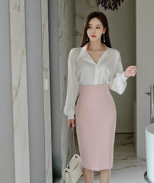 孙允珠活力穿搭：衬衣+包臀裙，4款小清新职业装推荐