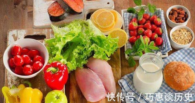 高嘌呤食物|鸡肉的嘌呤含量高有多少，尿酸偏高的人可以吃吗？