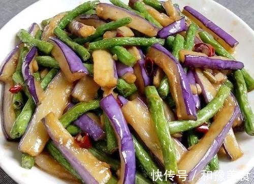 入味|炒茄子，最忌先放油炒，学会这样处理，茄子绵软入味，不黑不油腻