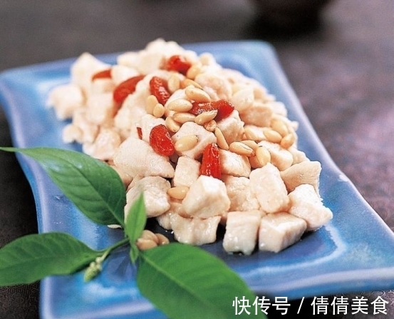 几道闪闪发光的菜肴，好吃下饭没得说，让家人的食欲大增