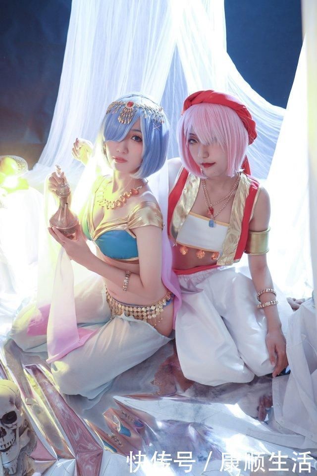 两姐妹|绝美姐妹花cos拉姆蕾姆,显露小蛮腰,服装超级漂亮