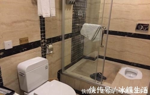 淋浴房|卫生间不要装马桶了，如今都流行在淋浴房这样做，太实用了