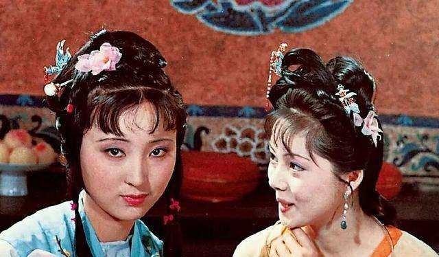 宝玉|薛姨妈告诉宝钗结婚之事,宝钗低头不语,后来便自垂泪,这是为何