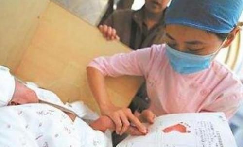 宝妈|新生儿出生后为啥医院要留“脚印”？医生轻易不说，父母要有数