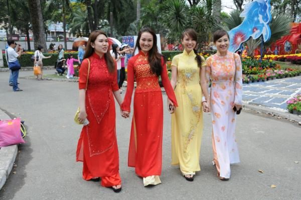 中年|这个年夜饭吃粽子的国家,居然还有人属猫?