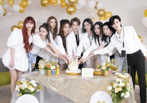 THE9团综播完后，合体综艺来了！首发阵容看后，想追的心拦不住