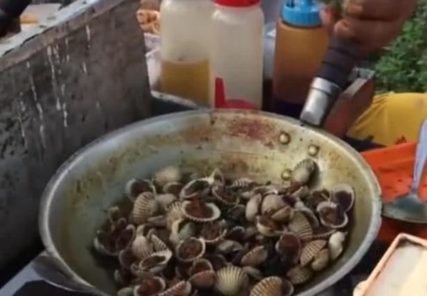  会“流血”的海鲜，是柬埔寨人的最爱，8块就能买一大盆