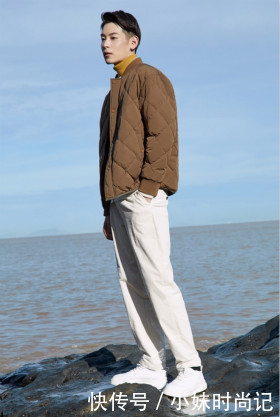 想要打造少年感? 试试白色系单品吧