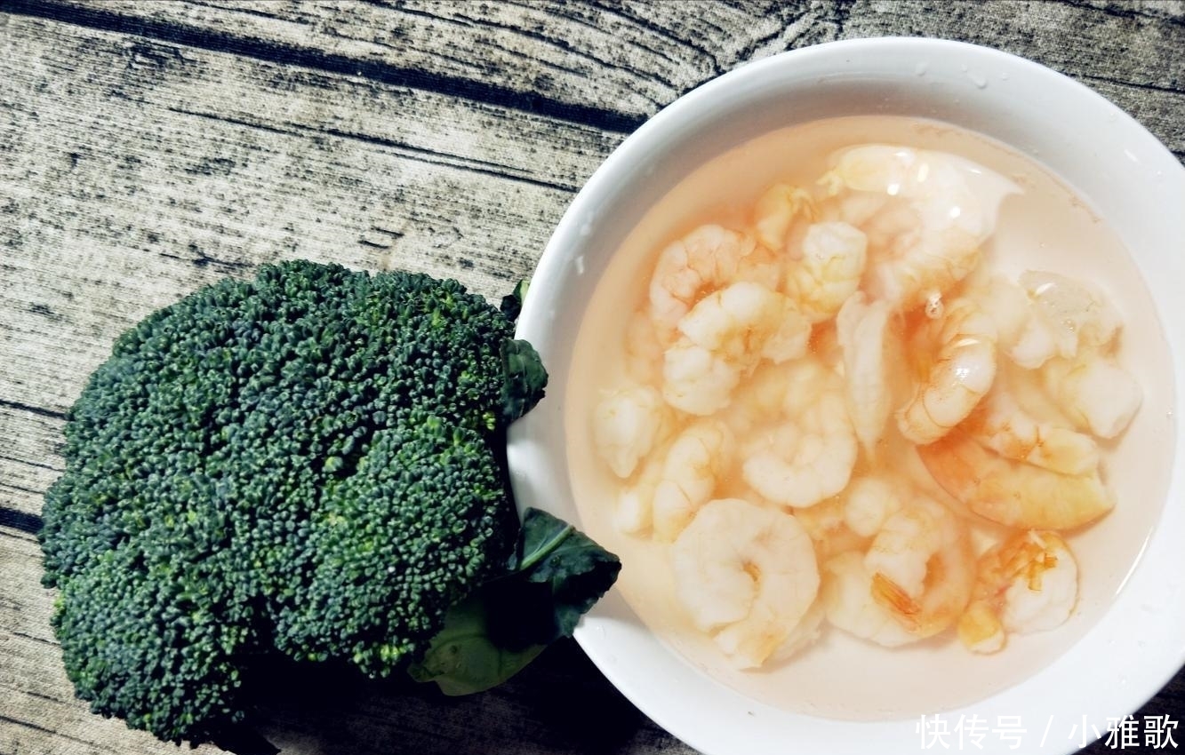 好吃|西兰花和它是天生一对, 这样做营养翻倍更好吃, 儿子每次都不够吃!