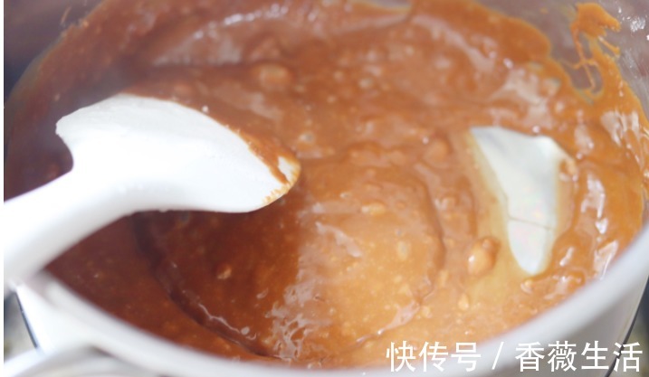 黑糖|奶茶店8元一杯的珍珠奶茶，自己也能在家做，无添加喝起来更放心