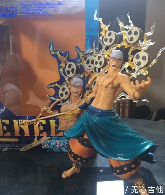 恶魔果实|网友晒出艾尼路手办,前一秒在嘚瑟,后一秒却吃瘪