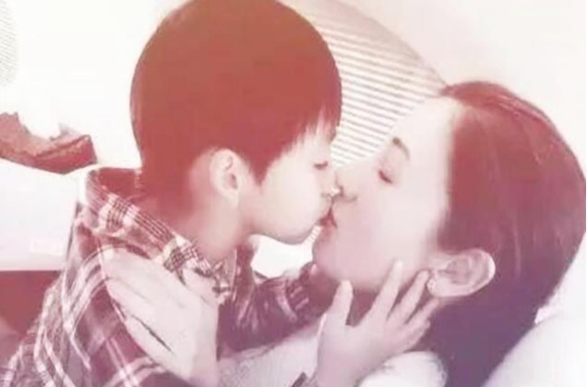 宝妈|洗澡时女儿问妈妈“你怎么和爸爸长得不一样”,宝妈回答暴露情商