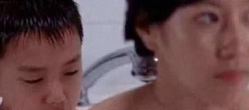 浴客|“孩子还小懂什么”宝妈带6岁儿子进女浴池,浴客的一番话太解气