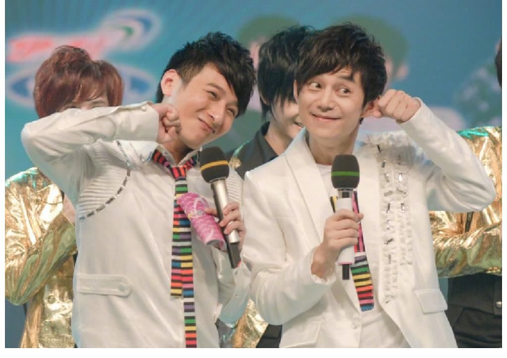 難關|何炅人物經歷，事業多面開花，和《快樂大本營》一起渡過三次難關