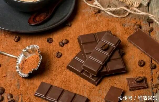 吃了十多年巧克力,才知道上面的凹槽是干什么用的,多数人都误会