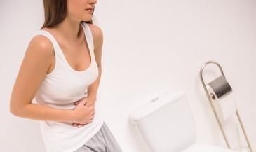 排便|长期便秘拉不出来?医生:1物每天吃一点,或能帮你改善便秘