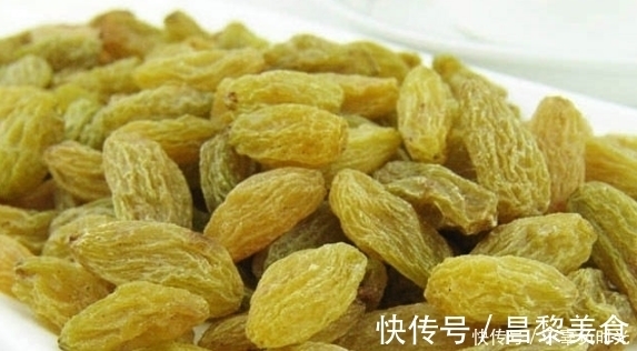 预防贫血|葡萄干和此物一起泡,睡前一杯,气血足了,晚上睡眠好,谁喝谁好
