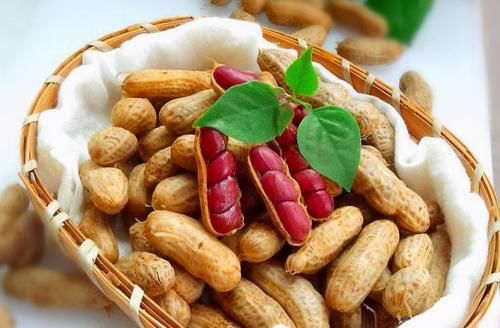 女性要坚持吃3种食物，排毒养颜、延缓衰老，早吃早好！