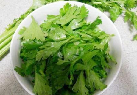 韭菜|此菜常会被人扔掉不要，我却用来炒鸡蛋吃，比韭菜还要香，特鲜