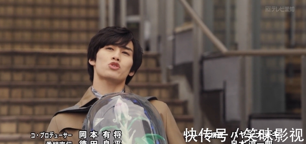 静间光国|特利迦奥特曼和卡尔蜜拉为什么在泥水中打斗?圆谷:背后有深意