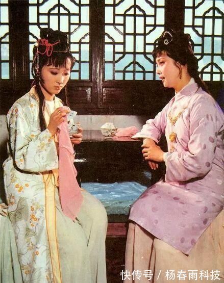 林黛玉#红楼梦人物薛宝钗是何身份?宝玉婚后为何吓得悬崖撒手?