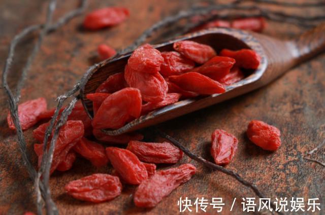 减肥|山楂搭配这些泡水喝,坚持喝一段时间就会发现,肚腩不见了