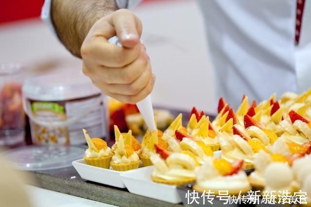 宝妈|积食，肠胃失衡是根本，孩子睡觉前1个好习惯，促消化，长个快