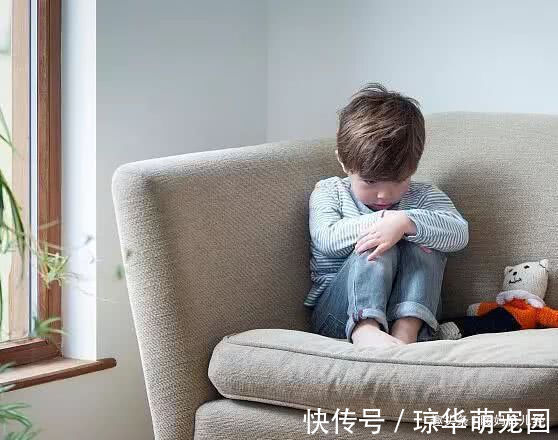 学业|如果孩子平时喜欢做这3件事,说明“骨子里很自卑”,家长要注意