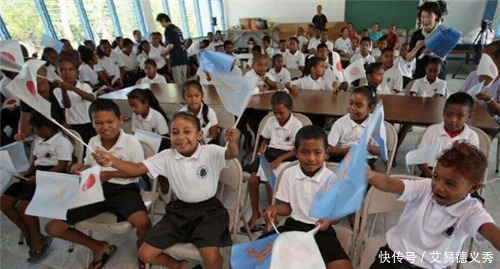 日本|被日本成功同化的国家,国旗跟日本相差无几,国民交流只用日语