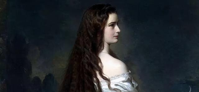 童话$历史上的茜茜公主比电影中的更漂亮,她是童话中的美丽皇后