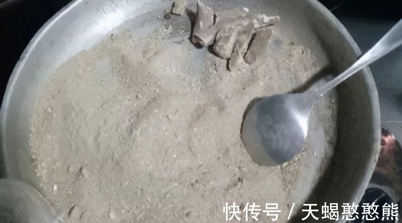 养花用啤酒，该怎么帮助根叶成长，改善土壤排水透气性？