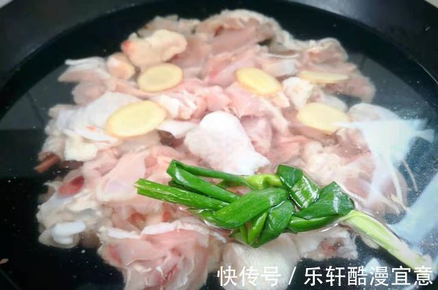 鸡腿|入秋后，家人就爱吃这肉，比猪牛羊蛋白高，简单焖一锅，真解馋！
