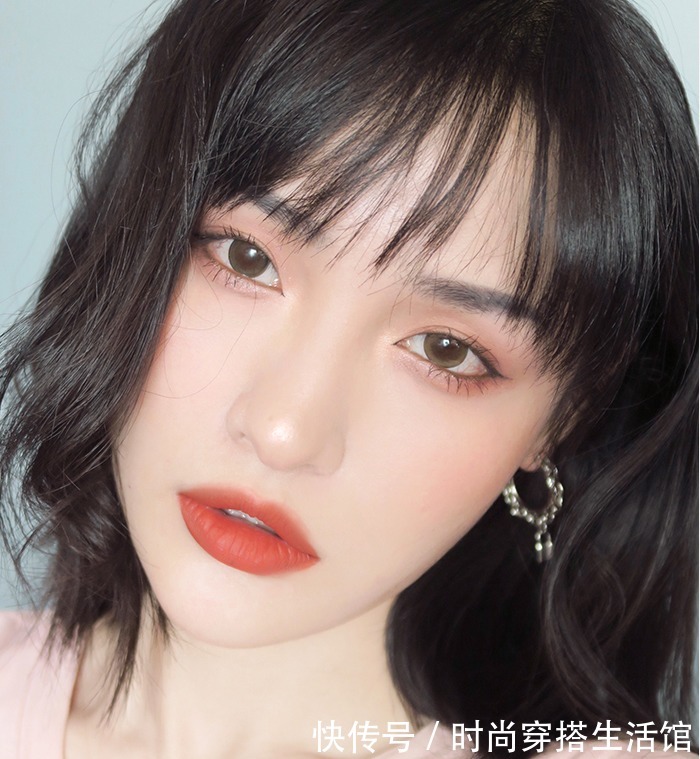 女人 女人再笨也要学会涂口红,掌握这4个步骤,气场独一无二