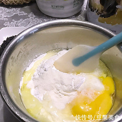 你和幸福就差这一份空心麻薯