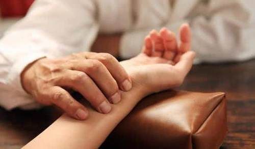 四肢|中医实战五年“坐骨神经痛”，只因湿气太大送你方子，请细学