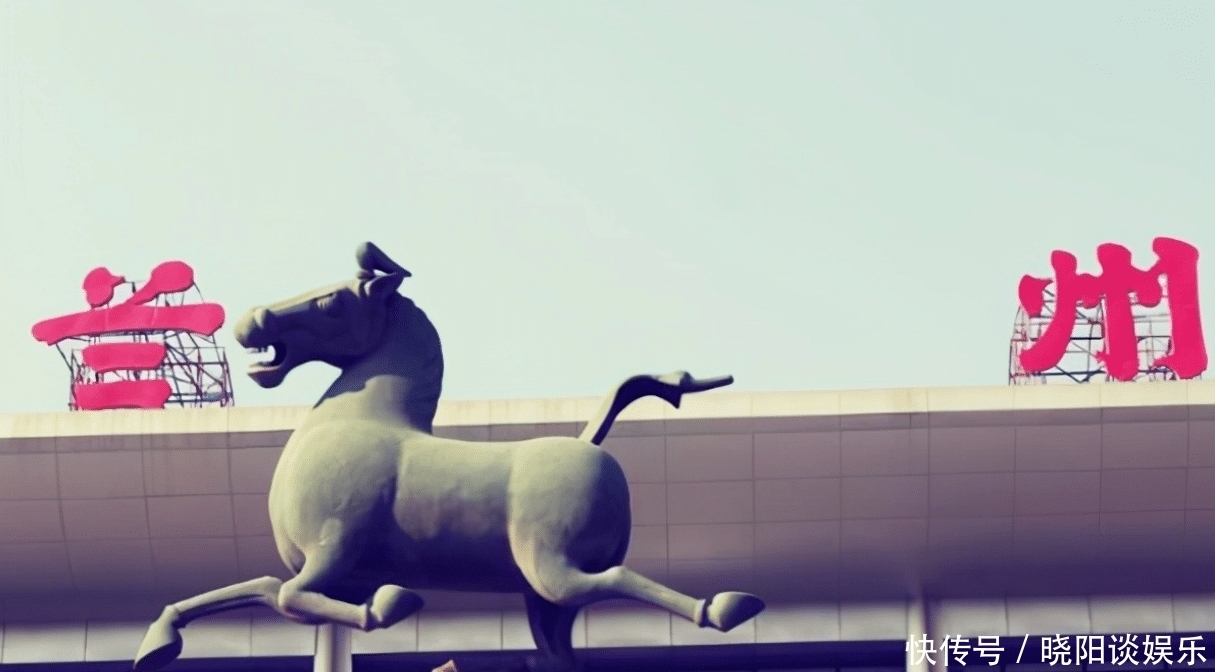 我国唯一有“错别字”火车站,63年没有修改,专家:不改更美