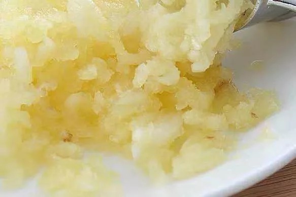 多吃大蒜防癌?发芽了不能吃?关于大蒜的6个真相,你知道几个?