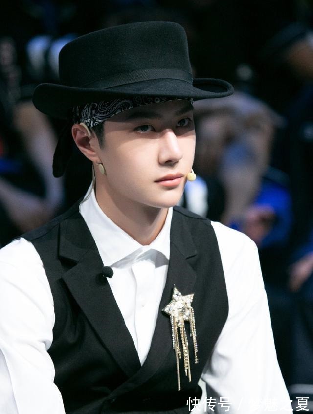 领导力|王一博针对战队舞台表现的自我反思和复盘,他具有天生的领导力!