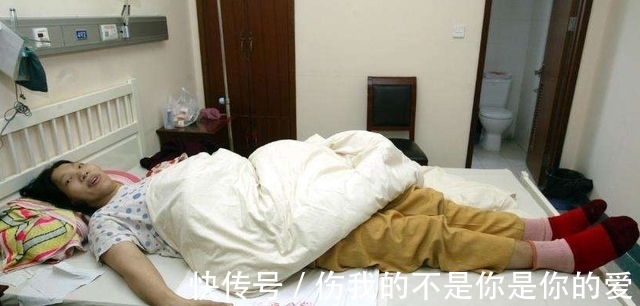 秋叶飘零|安徽''女巨人'',身高2.4米,穿78码的鞋,41岁离世留下4个心愿