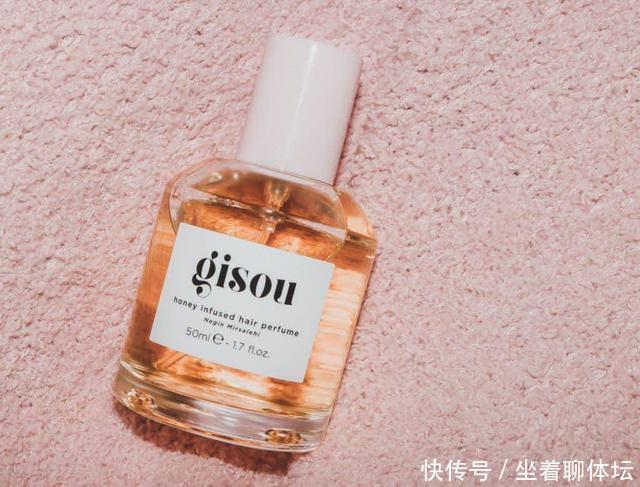 喷雾|年末聚会大家都披头散发就没意思了！这几款秋冬长发的发型才够美