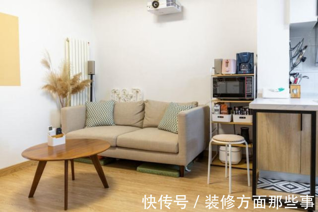 收纳|90平现代简约三居室，门口玄关设计温馨实用