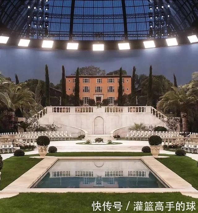 秀场|在华丽的时装背后,那些极具创意的秀场场景设计(上)