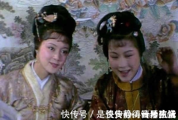 黛玉&湘云发现宝玉的珍珠少了一颗,引出黛玉冷笑,写这一段有何用意?